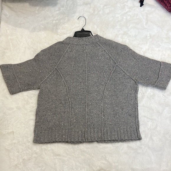 LEO & Nicole  sweater/top size XL - Picture 2 of 6